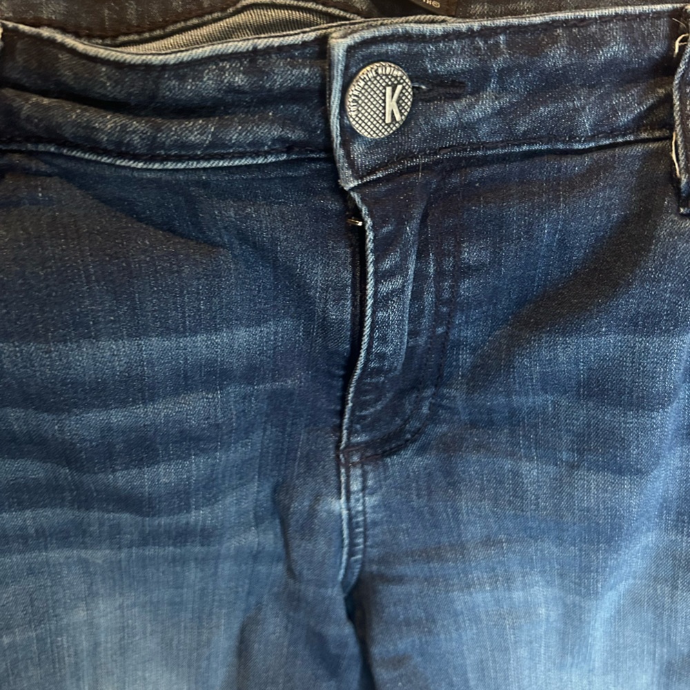 Cute jeans stretch and very comfortable